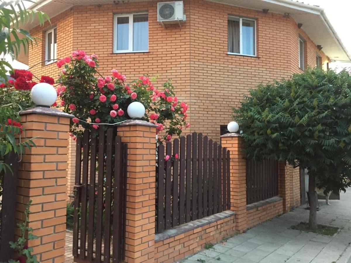 Мотельный Комплекс Телега Sula Ngoại thất bức ảnh